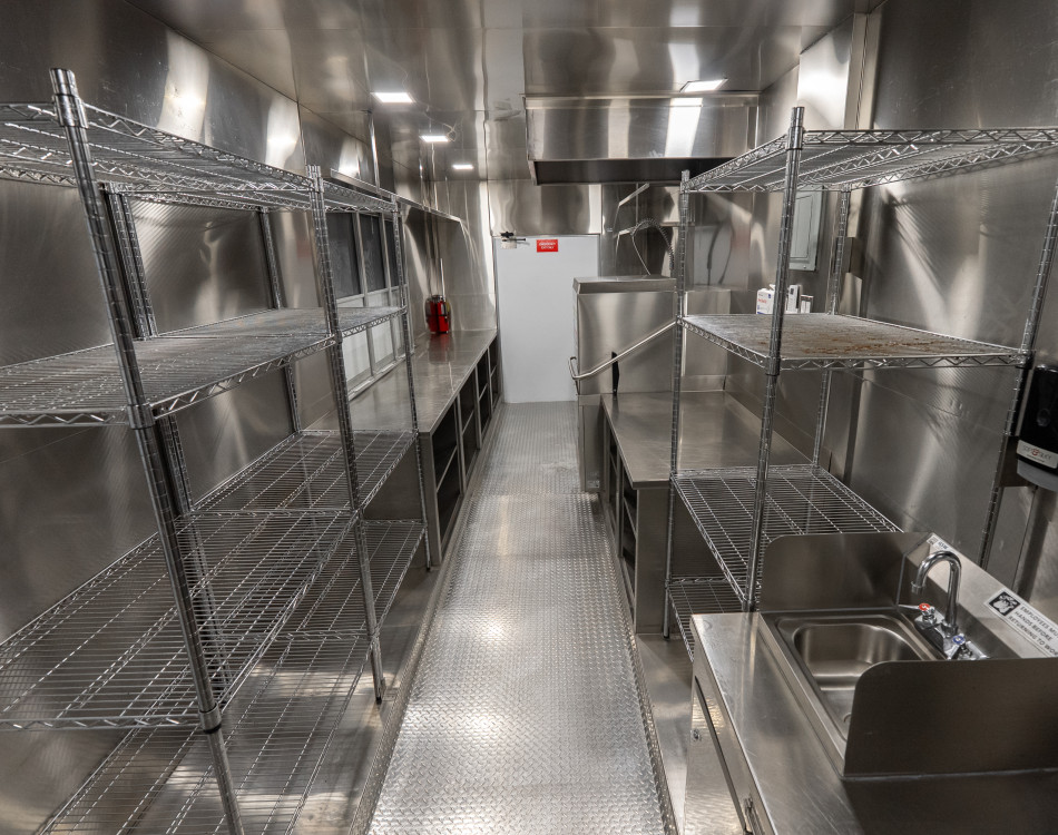 24 Foot Dishwashing Trailer Photo 2