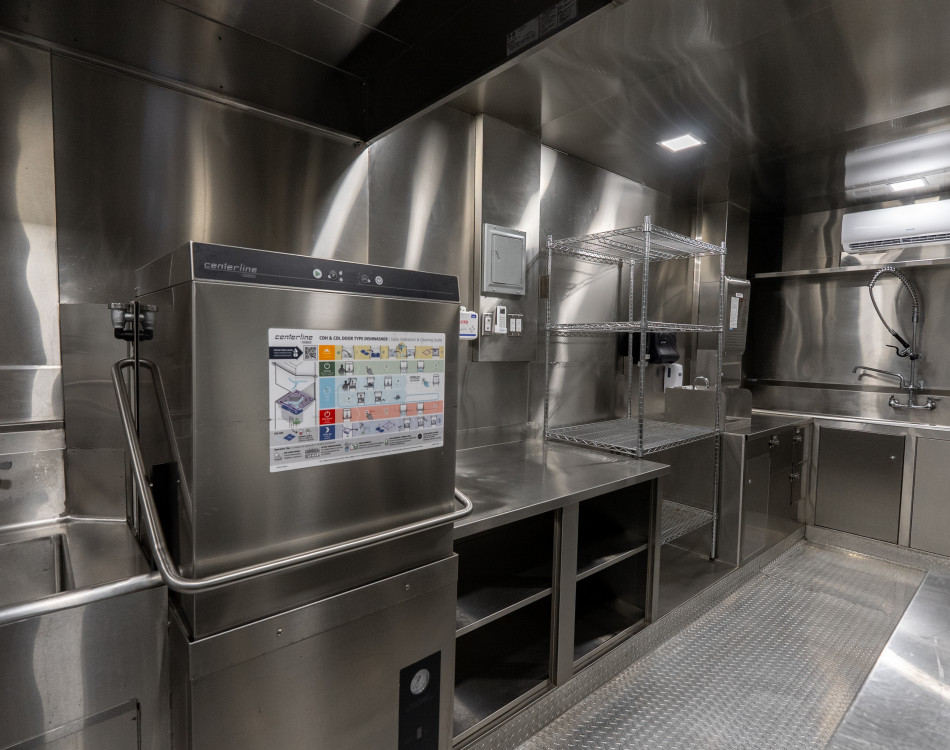 24 Foot Dishwashing Trailer Photo 9