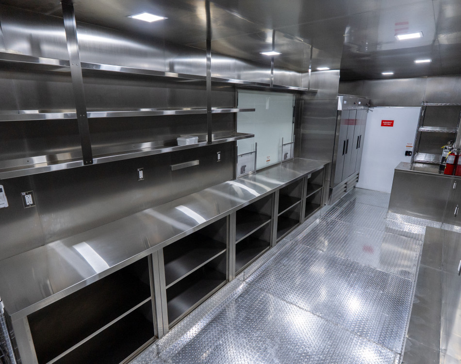 32 Foot Prep Kitchen Trailer Photo 17