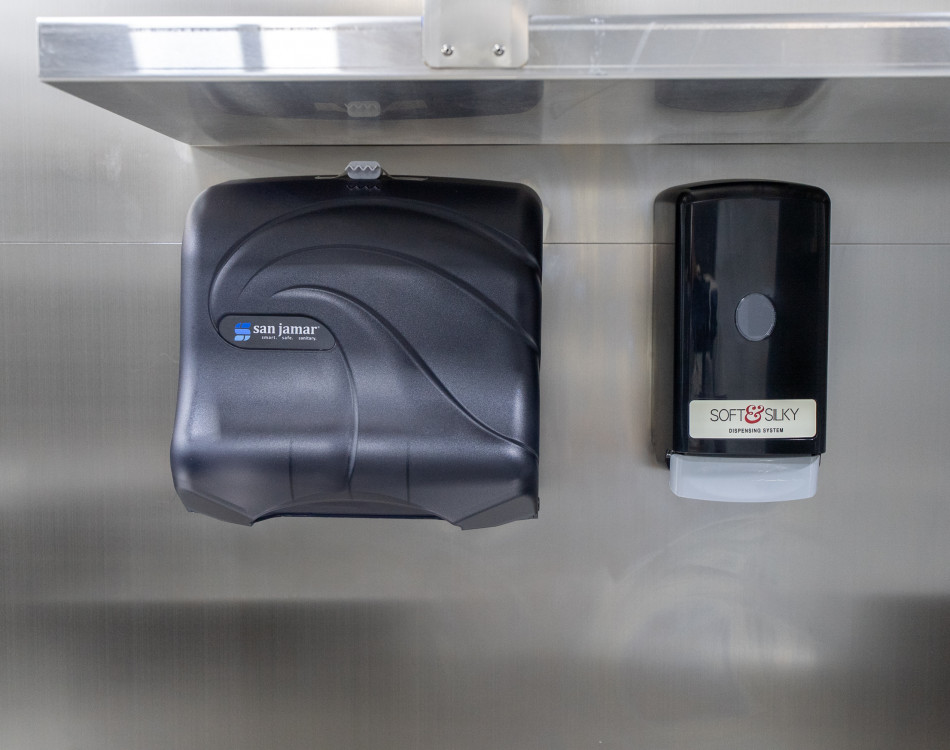 32 Foot Prep Kitchen Trailer Photo 21