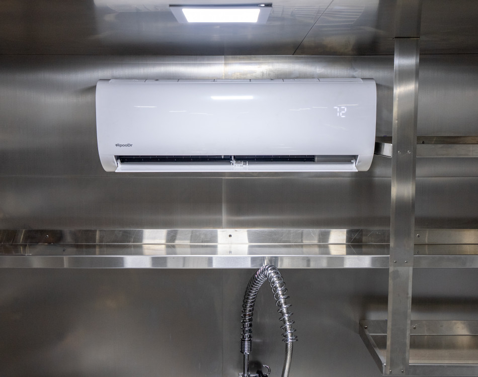 32 Foot Prep Kitchen Trailer Photo 22